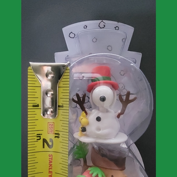 BNWT Peanuts Collectible Christmas Figurine Set - Charlie Brown, Sally, & Snoopy - Picture 3 of 5